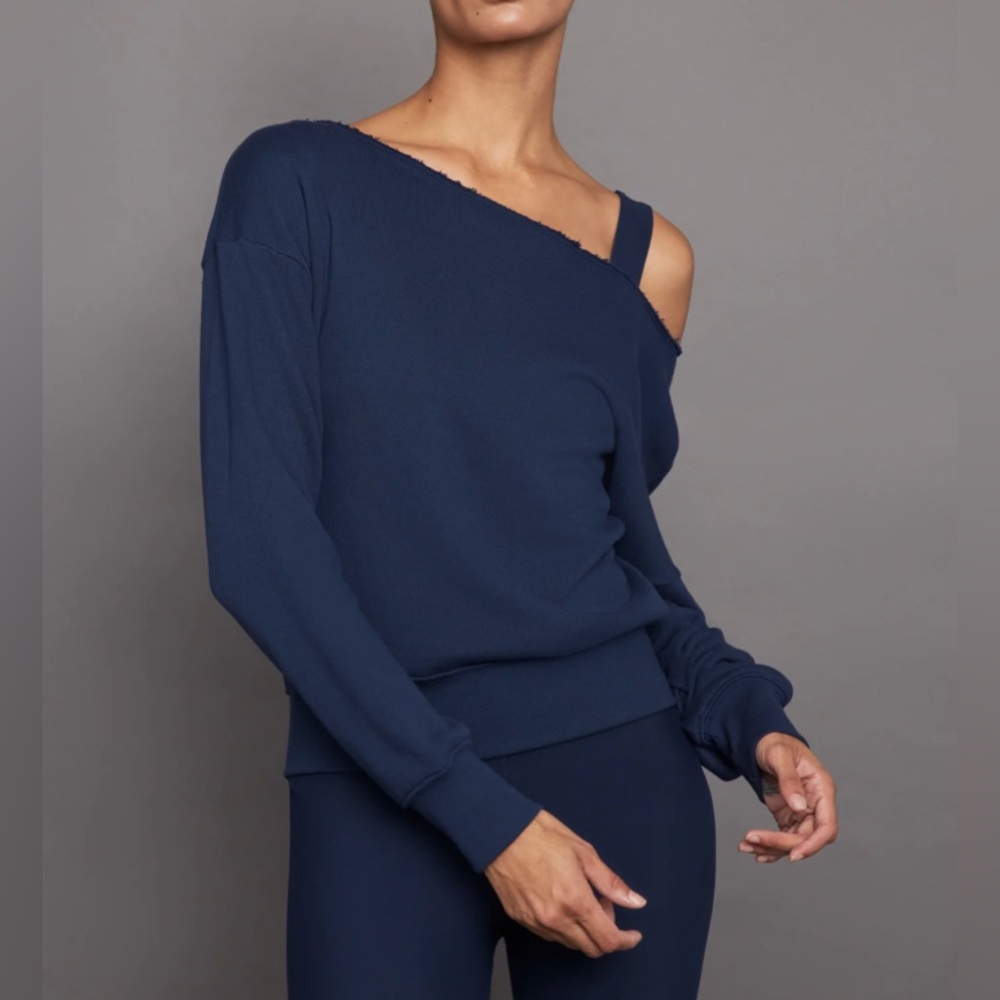 Carbon38 - Off Shoulder Sweatshirt in Navy | Size Small